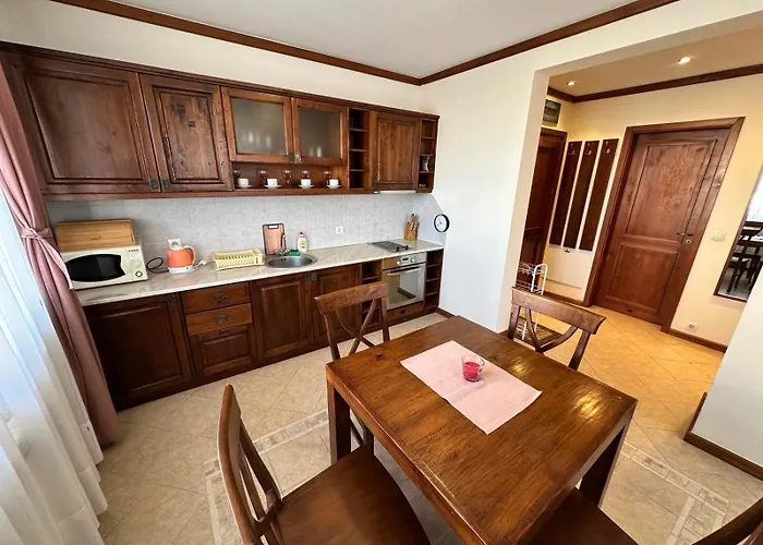 St Ivan Rilski Spacious *